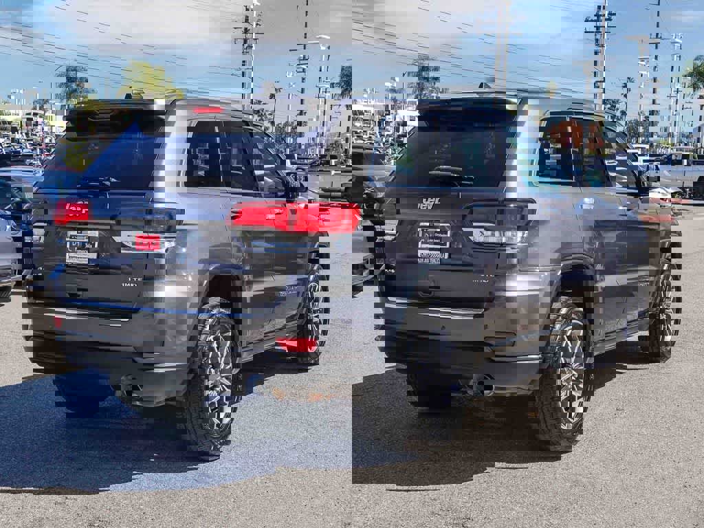 Certified 2020 Jeep Grand Cherokee Limited w/ Luxury Group II image 4