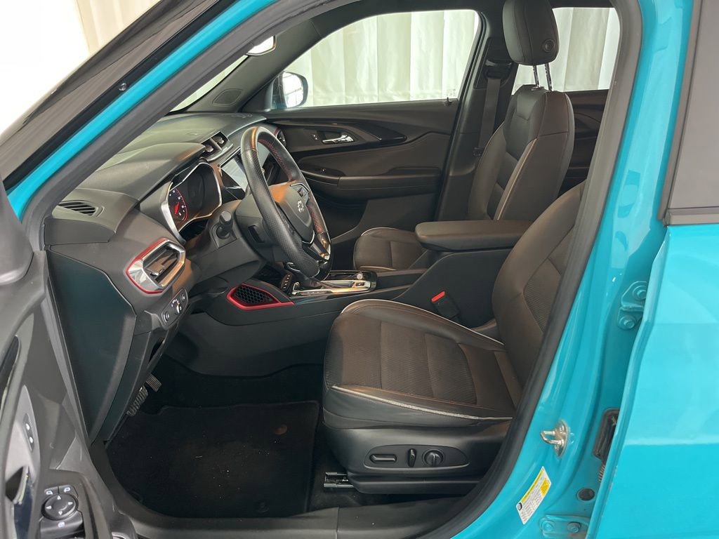 Used 2022 Chevrolet TrailBlazer RS w/ Convenience Package image 3
