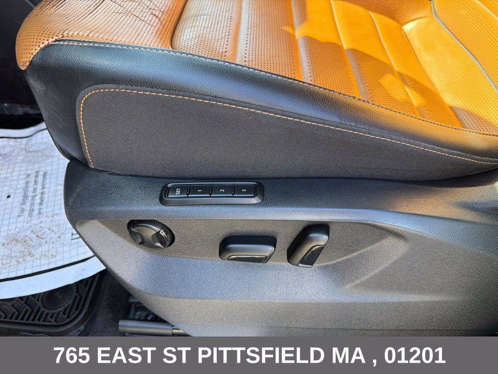Used 2018 Volkswagen Atlas SEL Premium AWD/4WD image 16