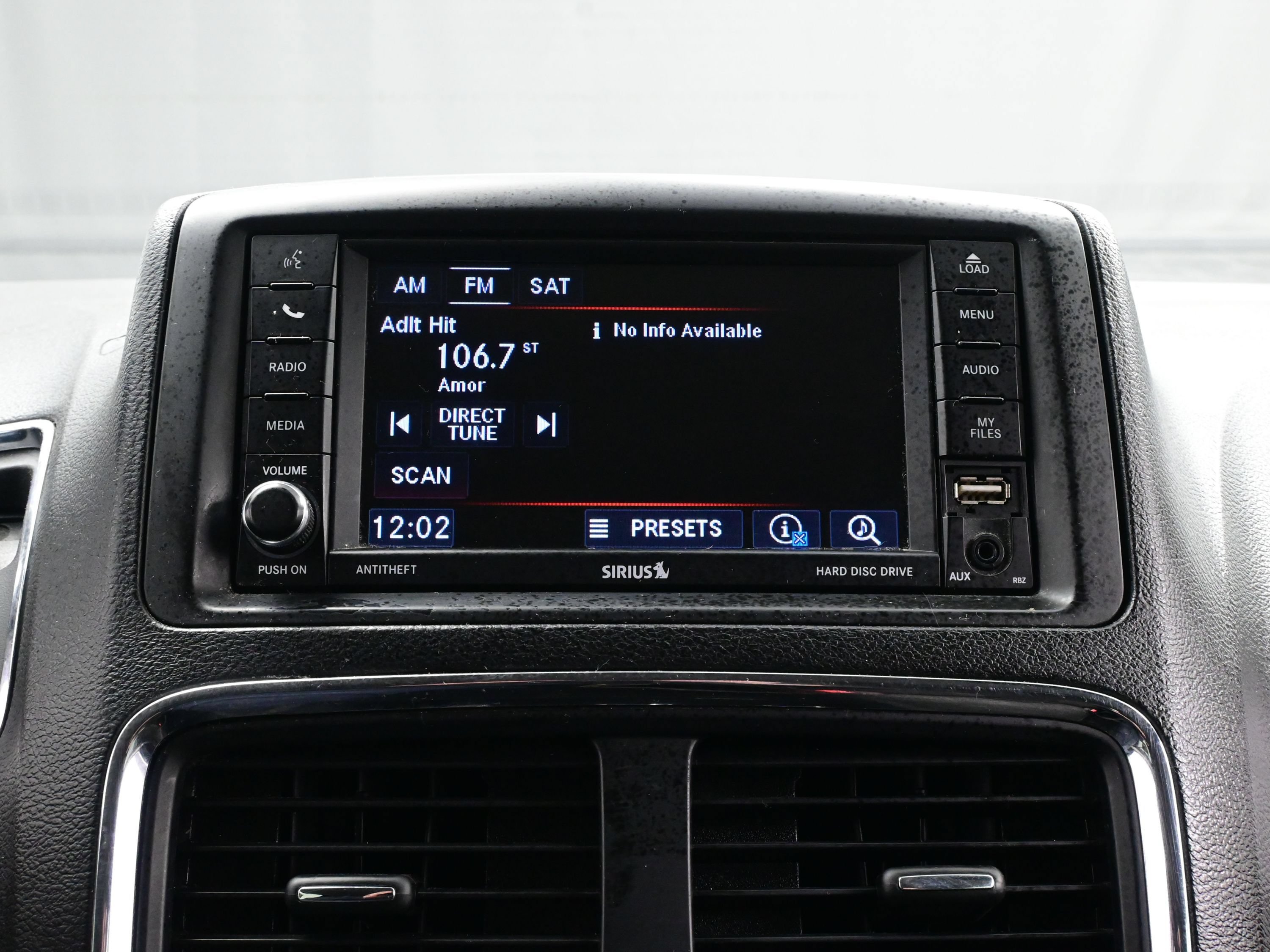 Used 2019 Dodge Grand Caravan SE w/ UConnect Hands-Free Group FWD image 17