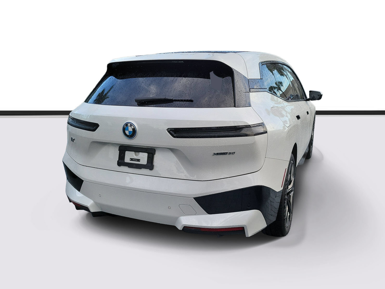 Certified 2024 BMW iX xDrive50 w/ Premium Package AWD/4WD image 4
