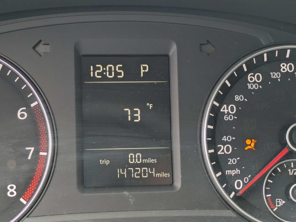 Used 2015 Volkswagen Passat 1.8T Limited Edition FWD image 25