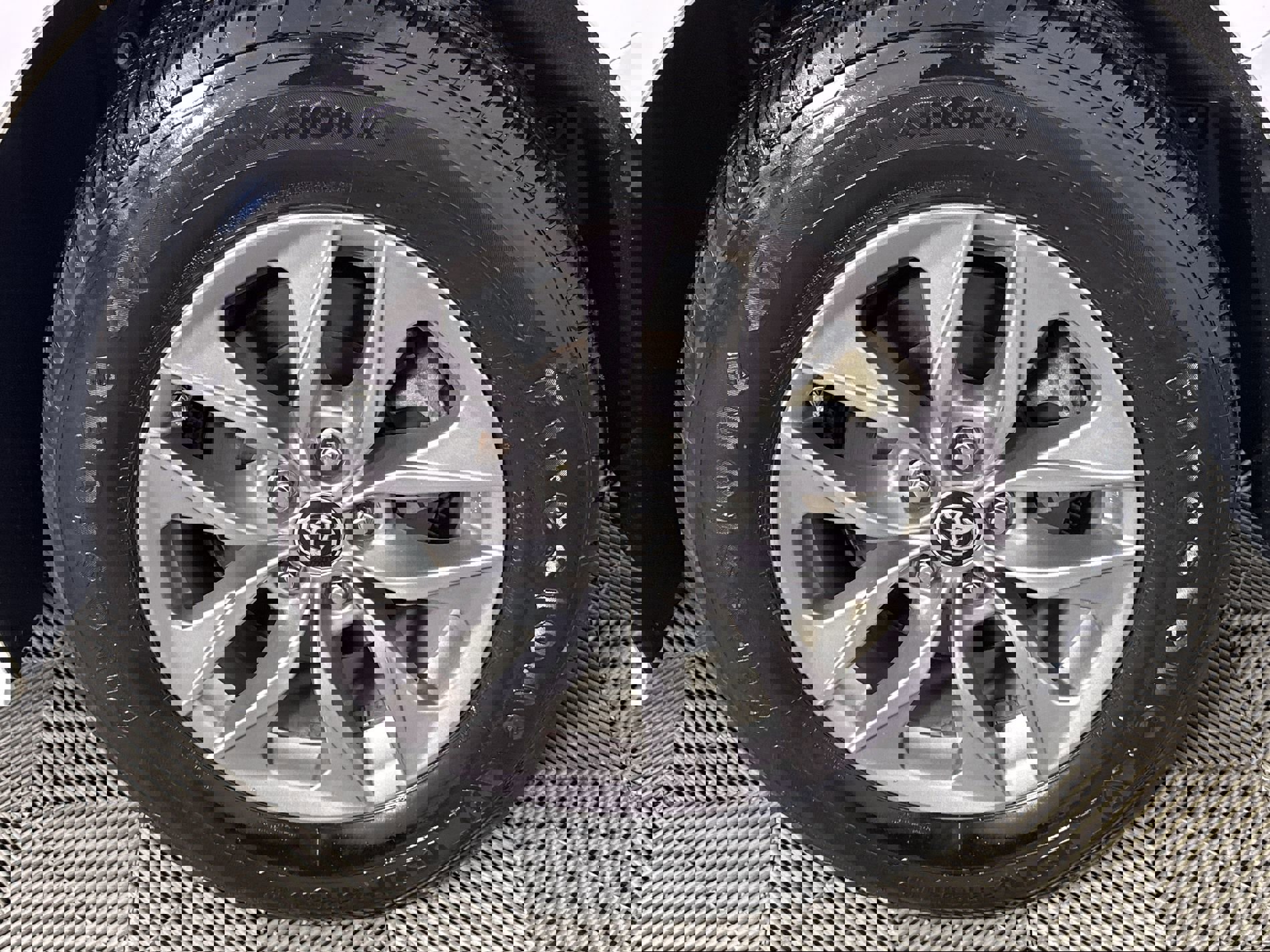 Used 2022 Toyota Sienna LE image 68