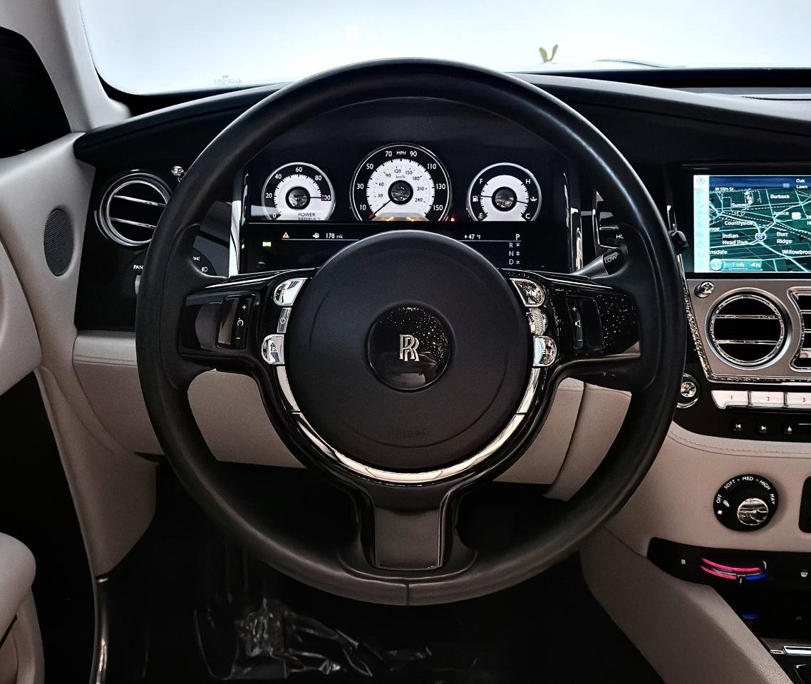 Used 2015 Rolls-Royce Wraith image 38