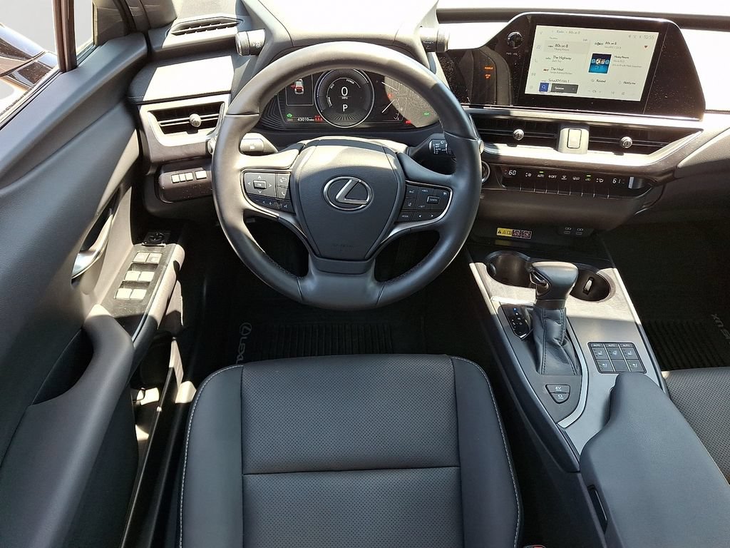 Used 2024 Lexus UX 250h AWD w/ Premium Package image 12