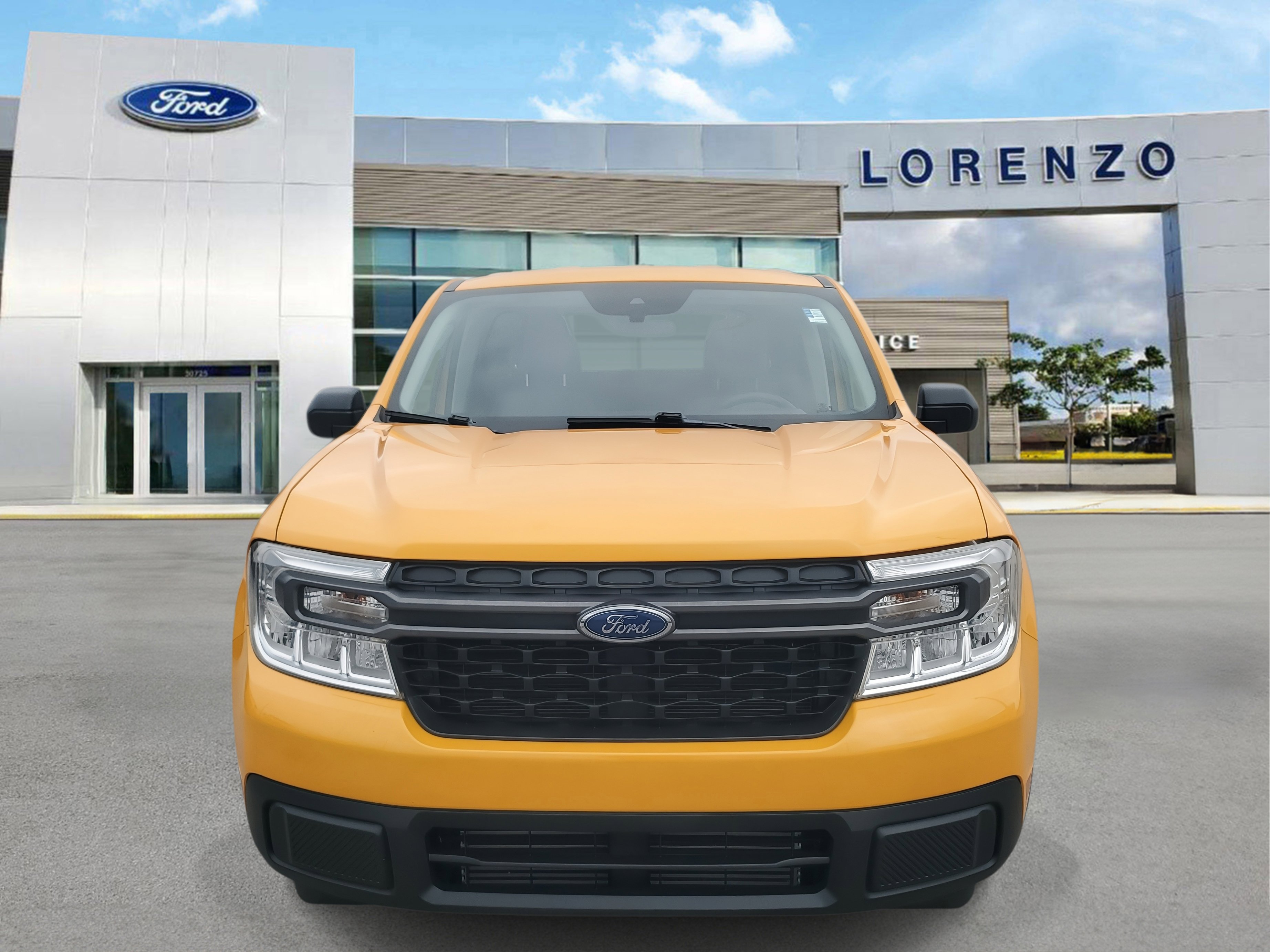 Used 2022 Ford Maverick XLT image 2