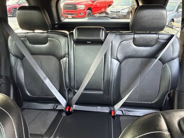 Used 2023 Jeep Grand Cherokee Altitude AWD/4WD image 32