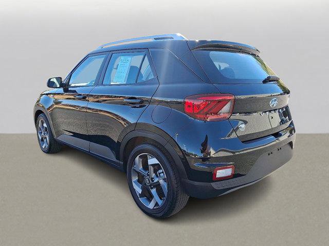 Certified 2024 Hyundai Venue SEL image 4