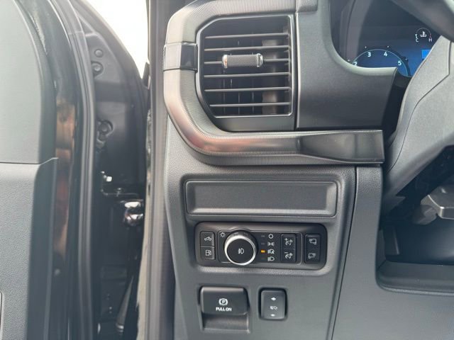 New 2025 Ford F150 Lariat w/ Equipment Group 502A High image 17