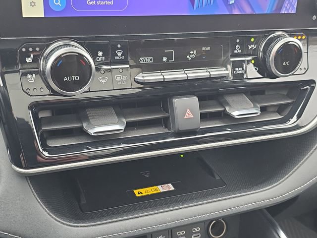 Used 2023 Toyota Highlander Platinum image 19