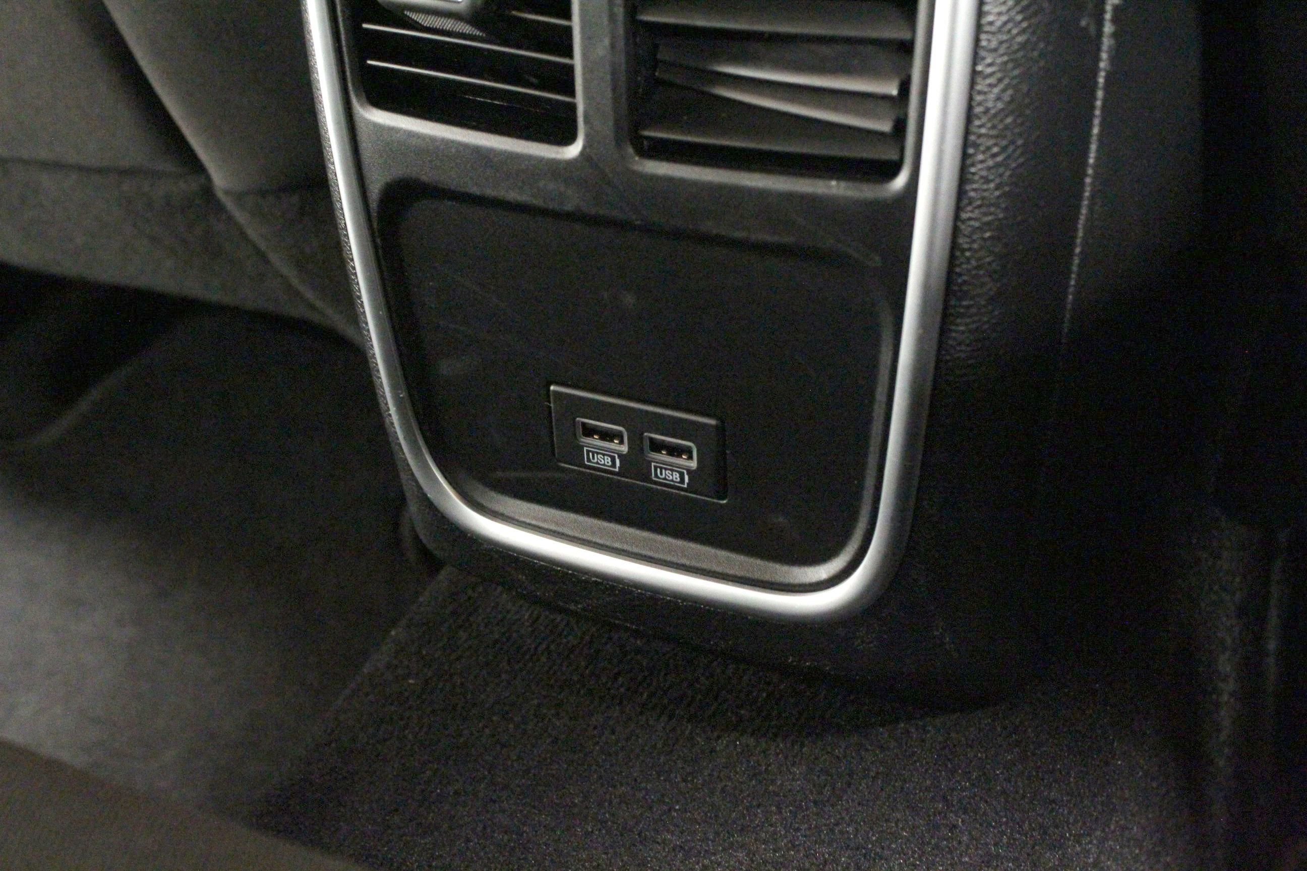Used 2023 Dodge Charger SXT w/ Cold Weather Package RWD image 14