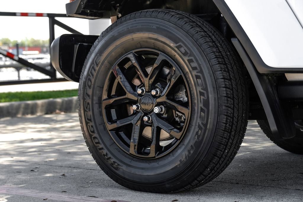 Used 2022 Jeep Gladiator Sport image 63