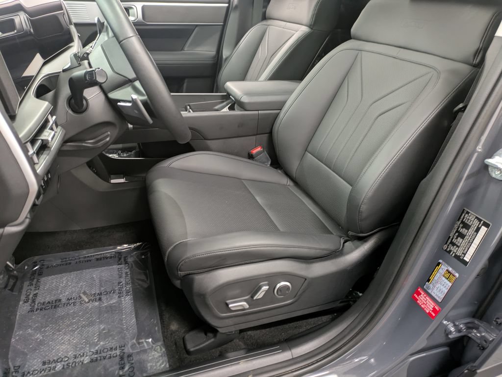 Used 2025 Hyundai Santa Fe XRT AWD/4WD image 9