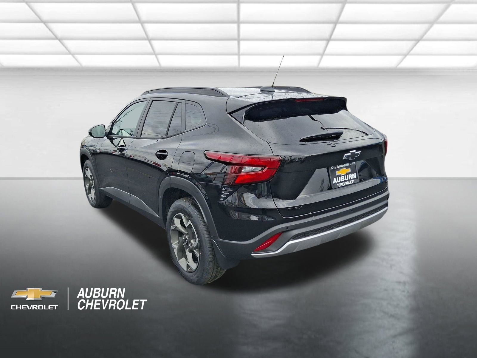 New 2026 Chevrolet Trax LT w/ Sunroof Package FWD image 5