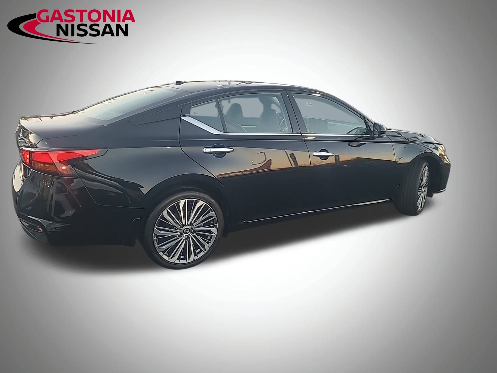 Used 2024 Nissan Altima 2.5 SL image 13