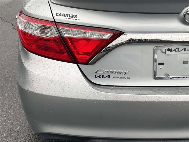 Used 2017 Toyota Camry SE image 14