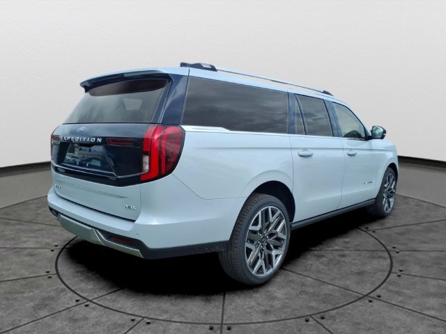 New 2026 Ford Expedition Max Platinum AWD/4WD image 3