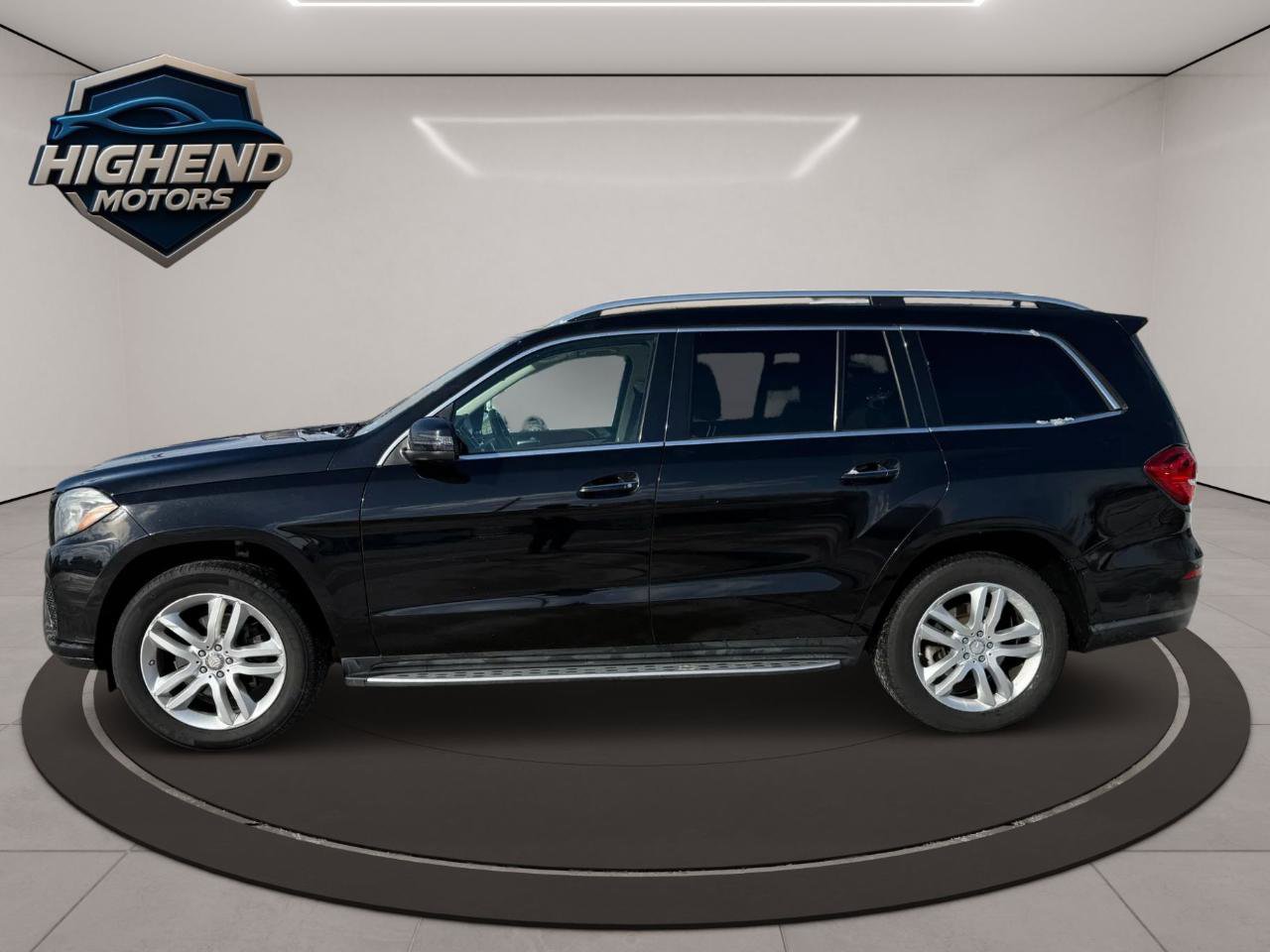 Used 2017 Mercedes-Benz GLS 450 4MATIC w/ Premium Package image 4