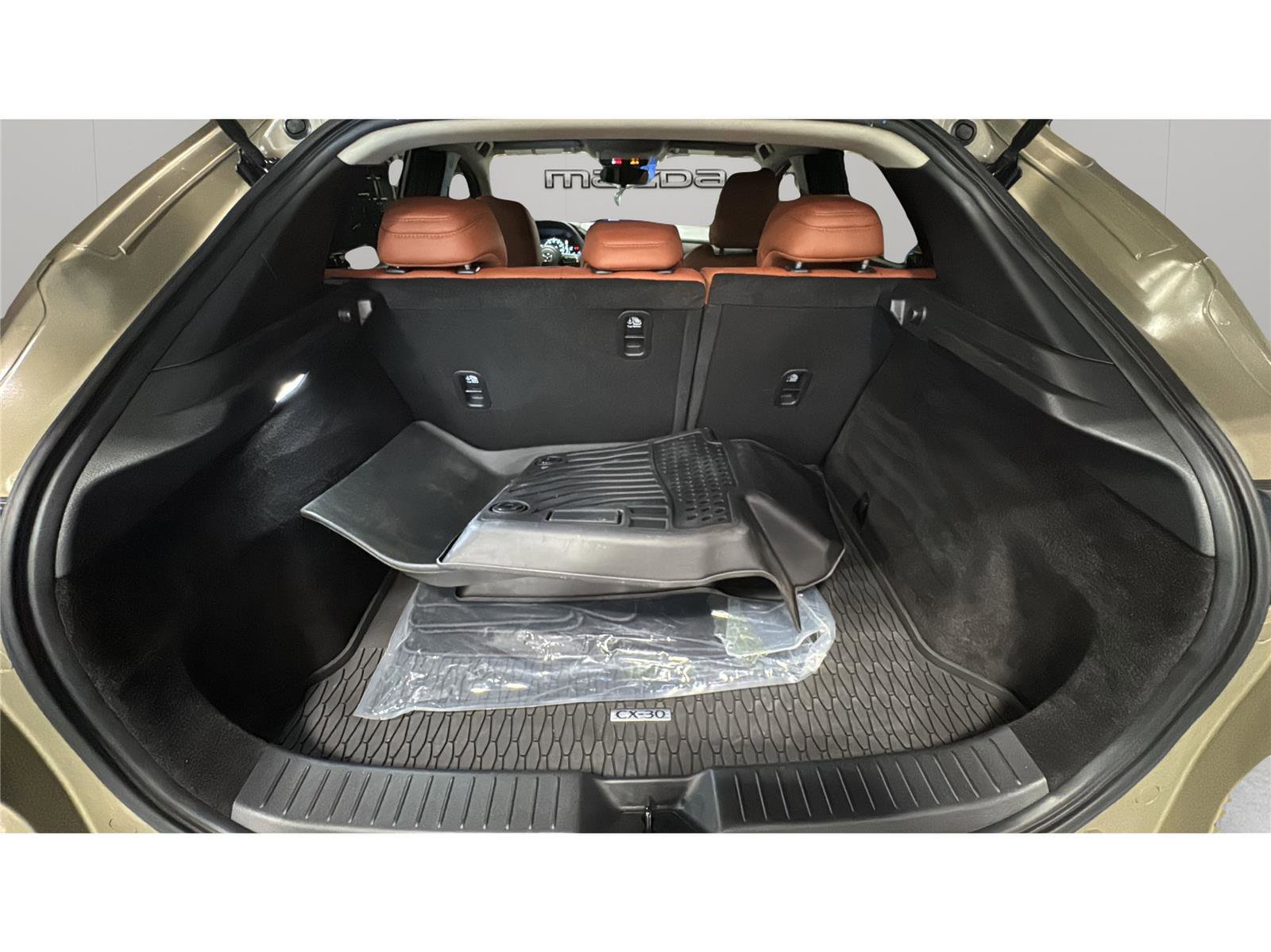 Used 2024 MAZDA CX-30 Carbon image 12