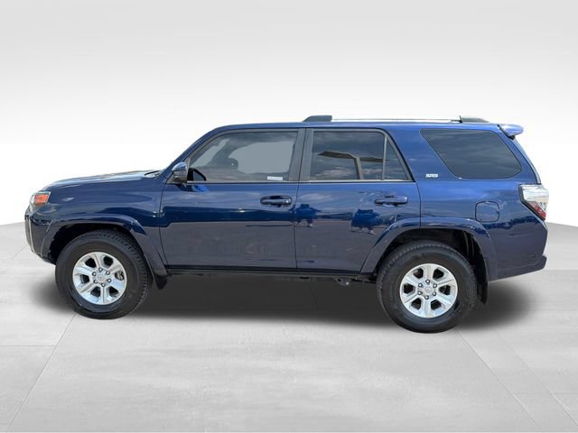 Used 2021 Toyota 4Runner SR5 AWD/4WD image 4