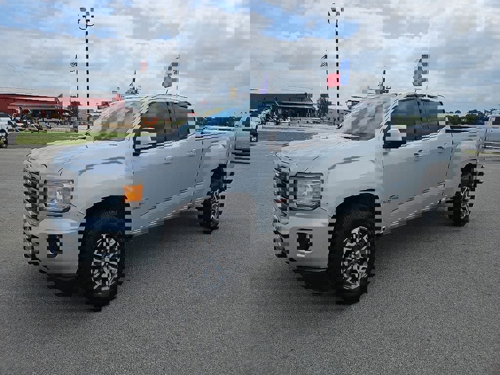 Used 2018 GMC Canyon All Terrain w/ Trailering Package AWD/4WD image 2