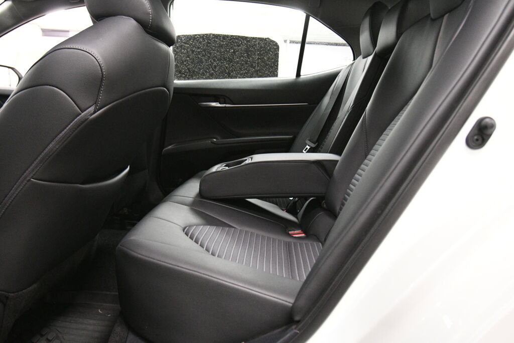 Used 2023 Toyota Camry SE AWD/4WD image 20