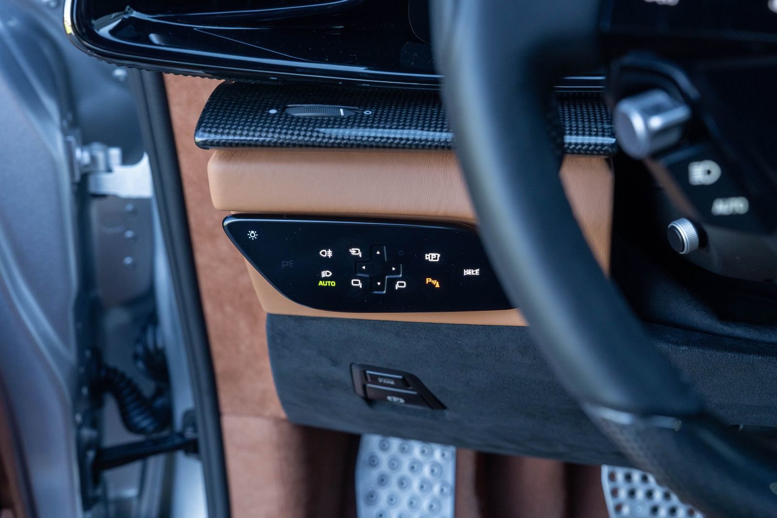 Certified 2025 Ferrari Purosangue image 33