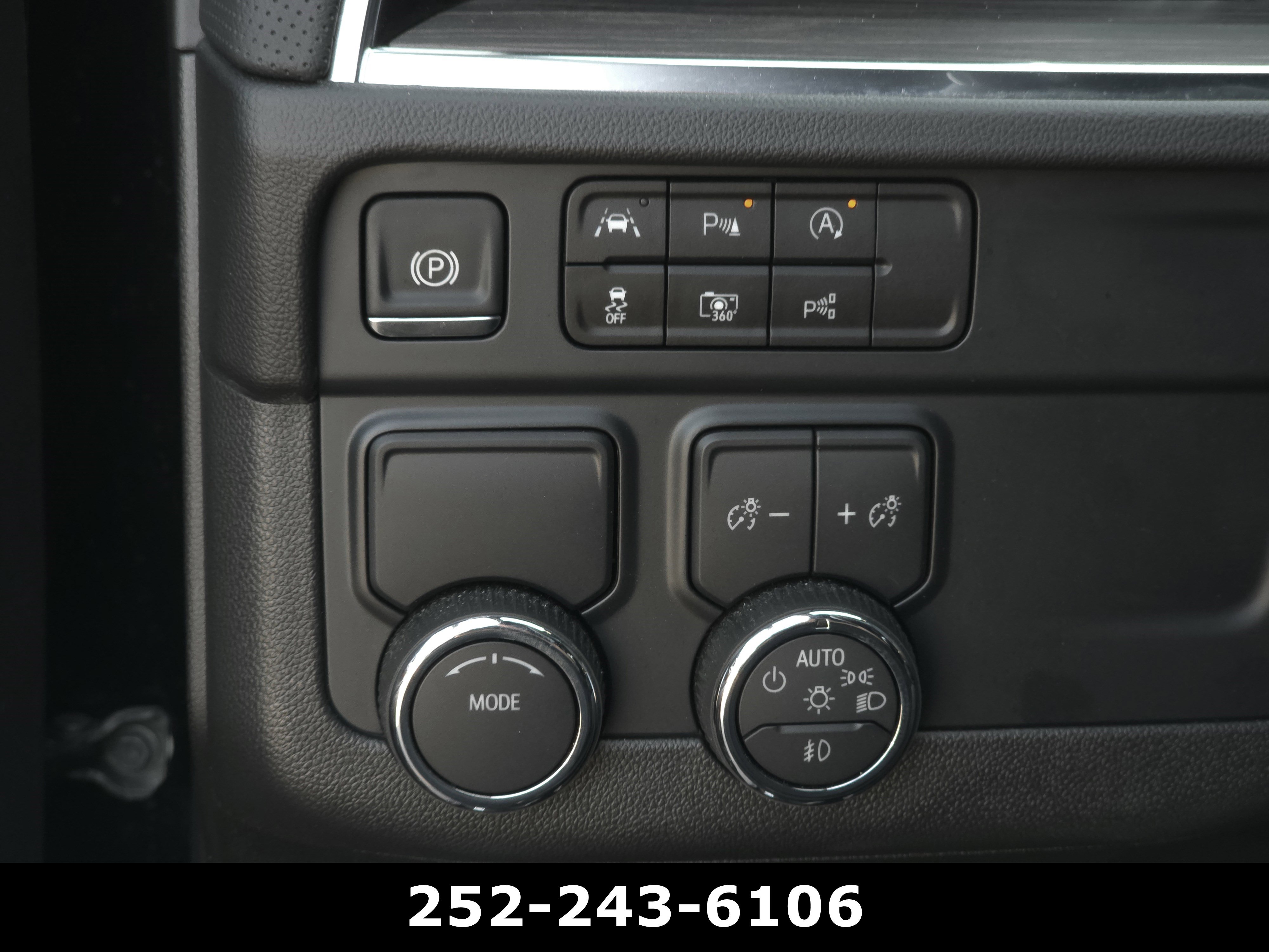 Used 2025 Chevrolet Tahoe Premier RWD image 28