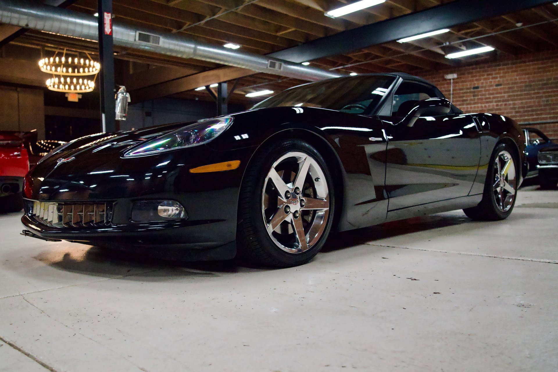 Used 2005 Chevrolet Corvette Convertible w/ Preferred Equipment Group RWD image 2