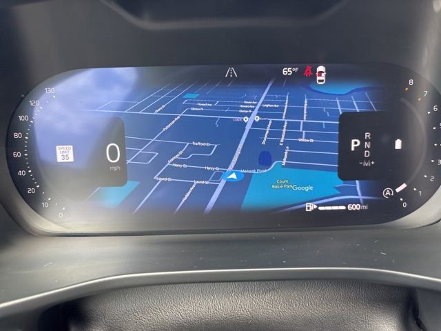 Used 2025 Volvo XC40 B5 Core image 23