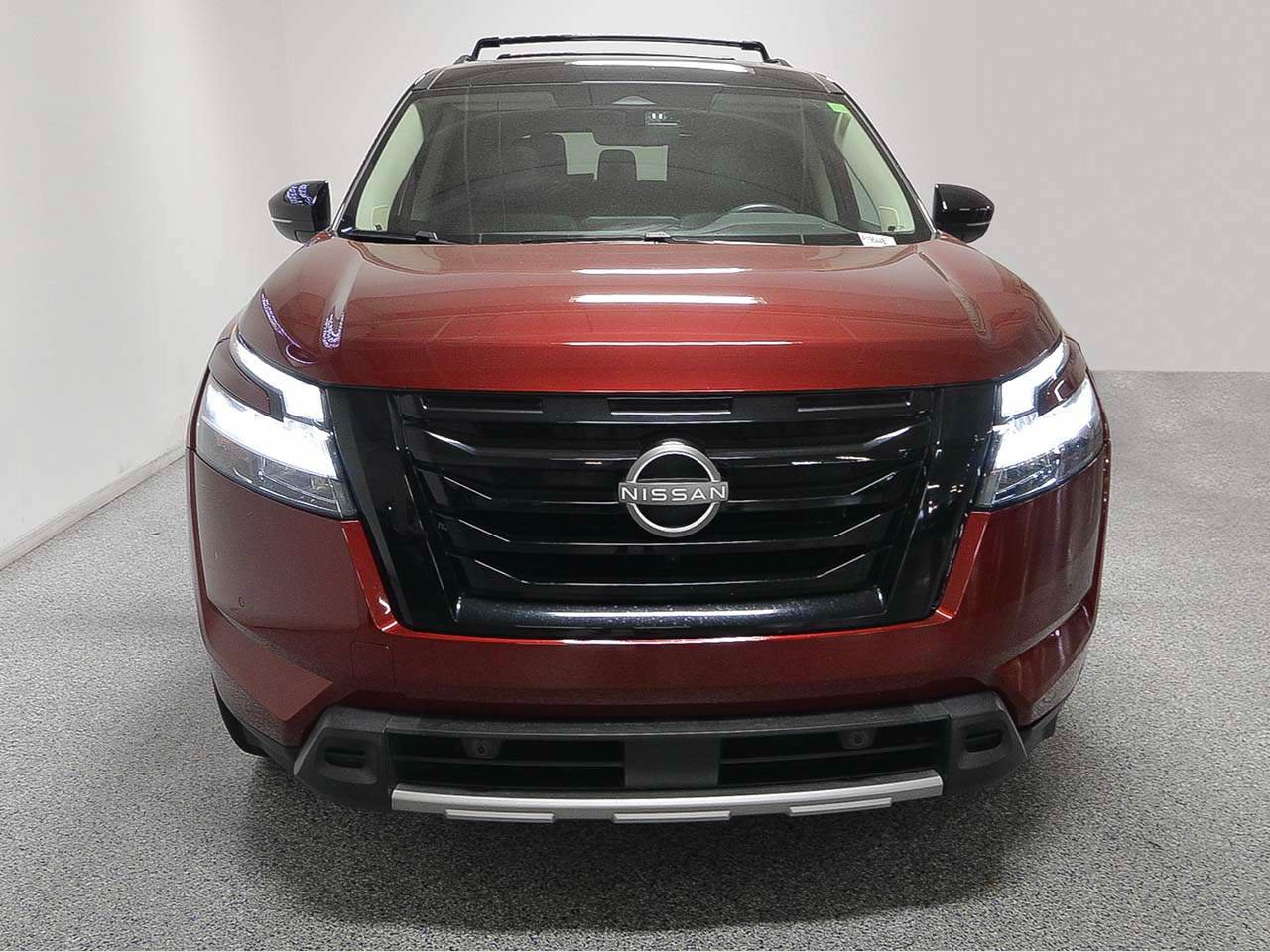 Used 2024 Nissan Pathfinder SL w/ SL Premium Package FWD image 2