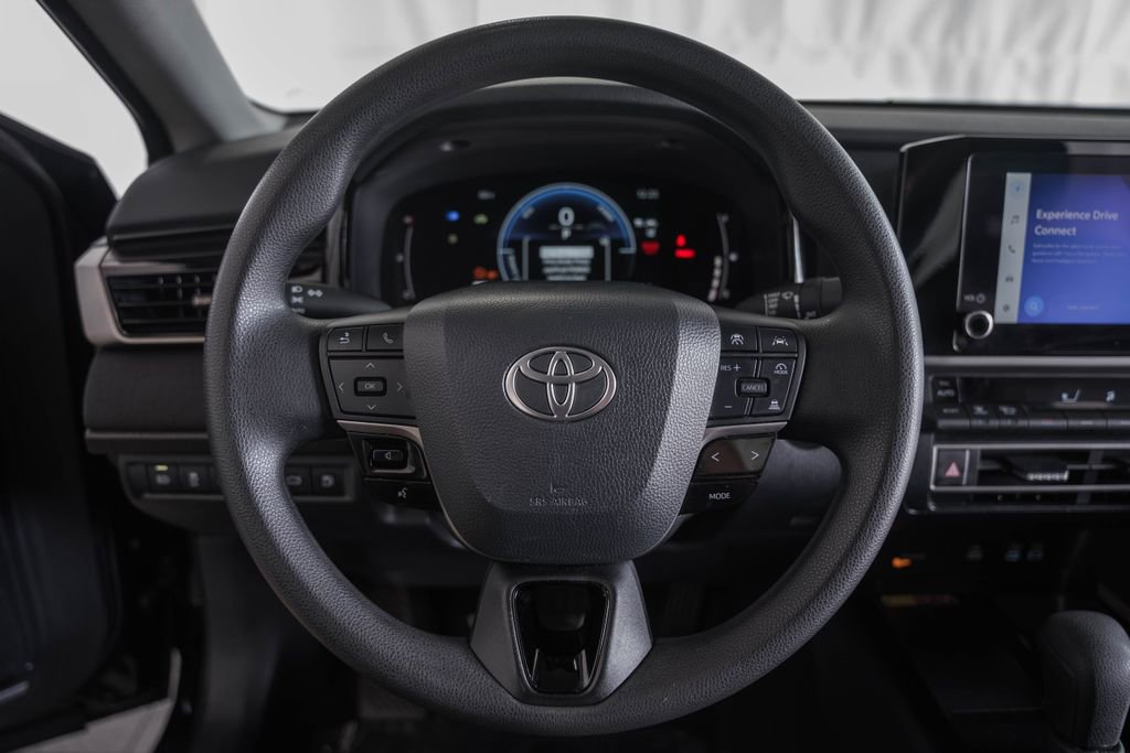 Used 2025 Toyota Camry LE FWD image 26
