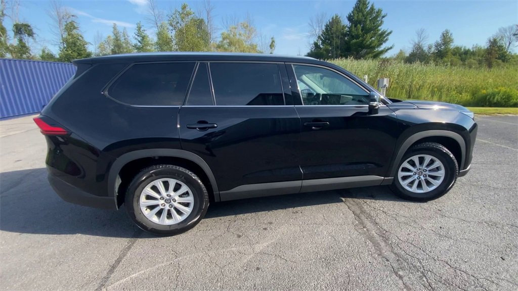 Used 2024 Toyota Grand Highlander XLE image 9