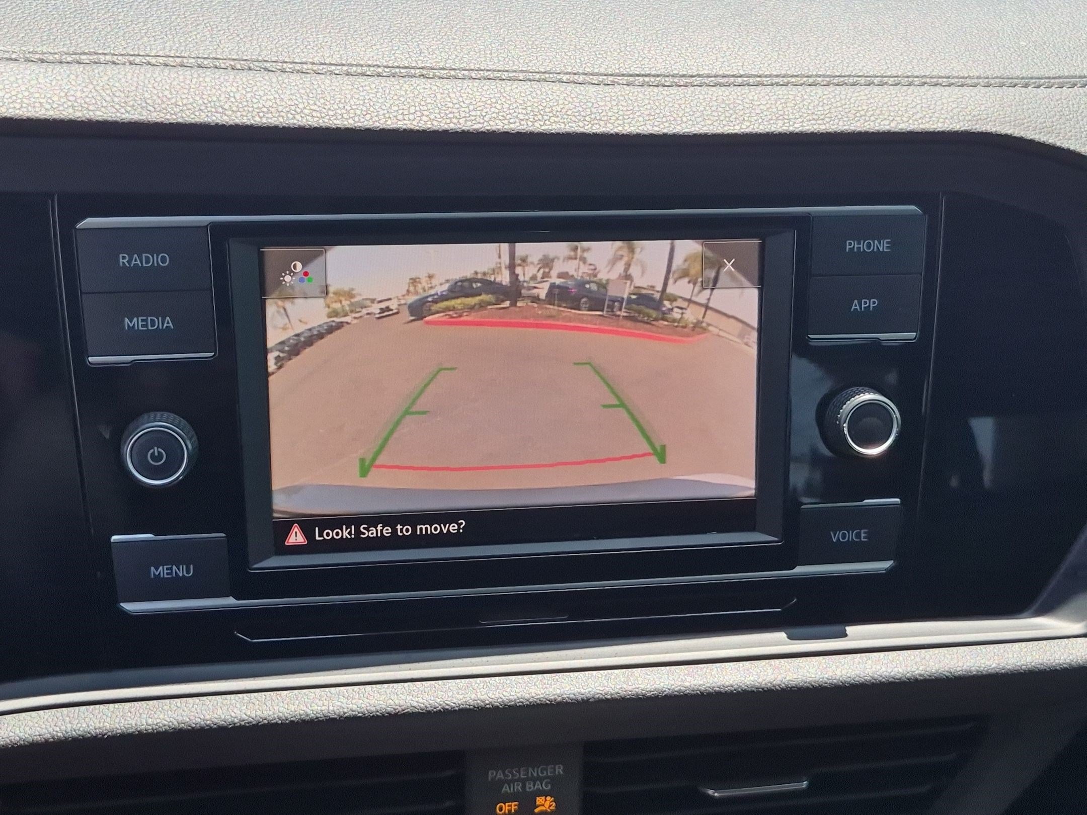 Used 2022 Volkswagen Jetta SE w/ Panoramic Sunroof Package FWD image 24
