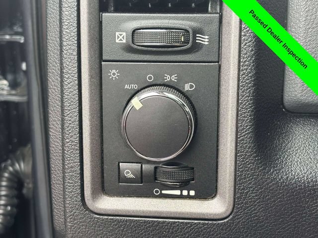 Used 2013 RAM 2500 Tradesman w/ Chrome Appearance Group AWD/4WD image 11