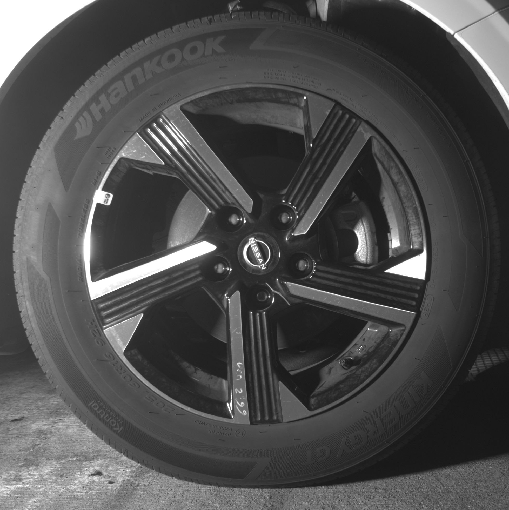 Used 2025 Nissan Sentra SV FWD image 13