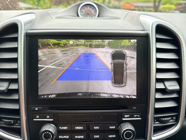 Used 2017 Porsche Cayenne Platinum Edition image 19