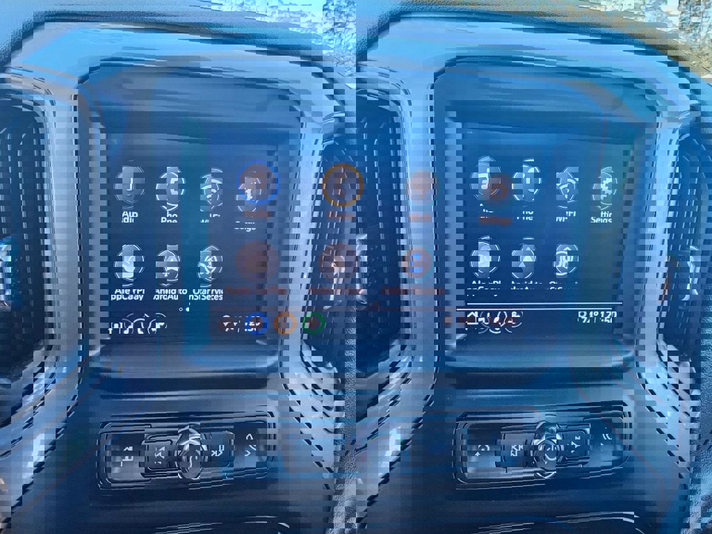 Used 2025 Chevrolet Silverado 1500 W/T image 14