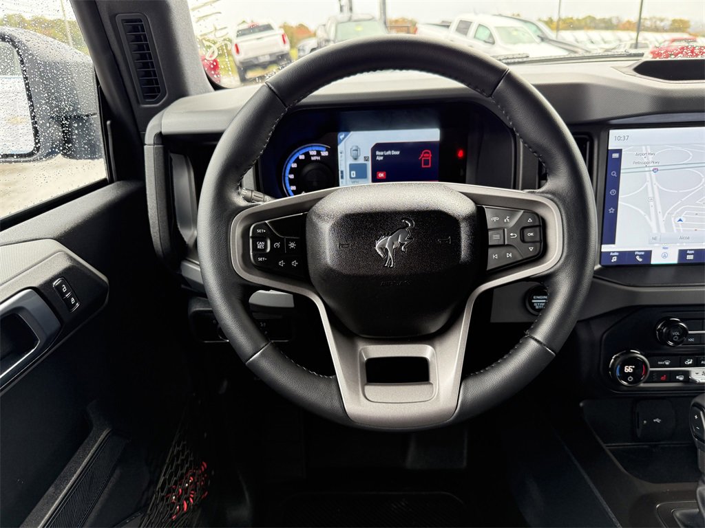 Used 2024 Ford Bronco Big Bend image 14