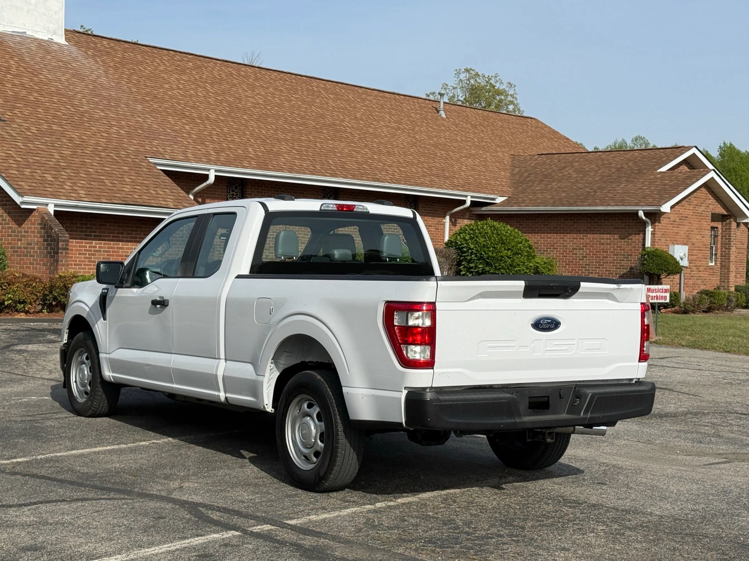 Used 2021 Ford F150 XL w/ Trailer Tow Package RWD image 5