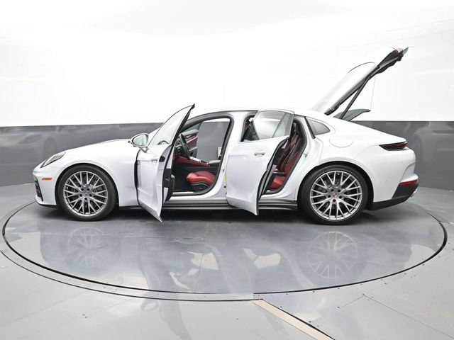 Certified 2025 Porsche Panamera 4 E-Hybrid AWD/4WD image 30