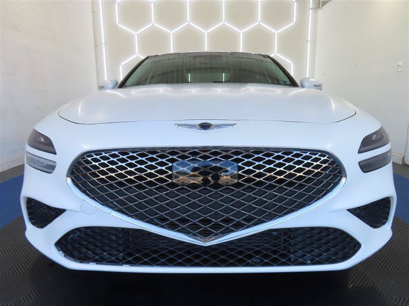 Used 2022 Genesis G70 2.0T w/ Prestige Package RWD image 3