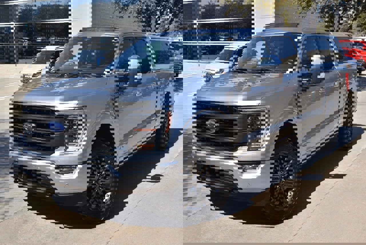 Certified 2022 Ford F150 Lariat w/ Equipment Group 502A High image 41