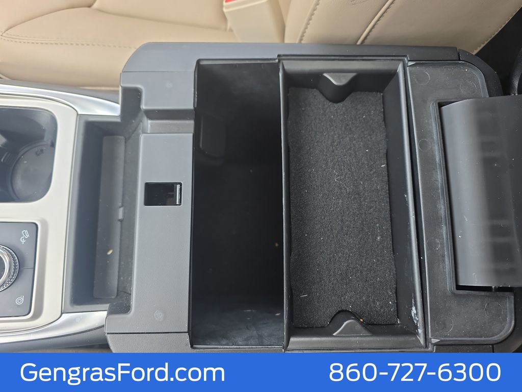 Certified 2022 Ford Explorer XLT w/ Equipment Group 202A image 33