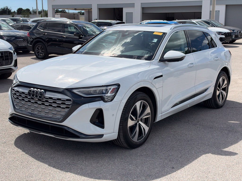 Certified 2024 Audi Q8 e-tron Premium Plus w/ Premium Plus Package AWD/4WD image 2