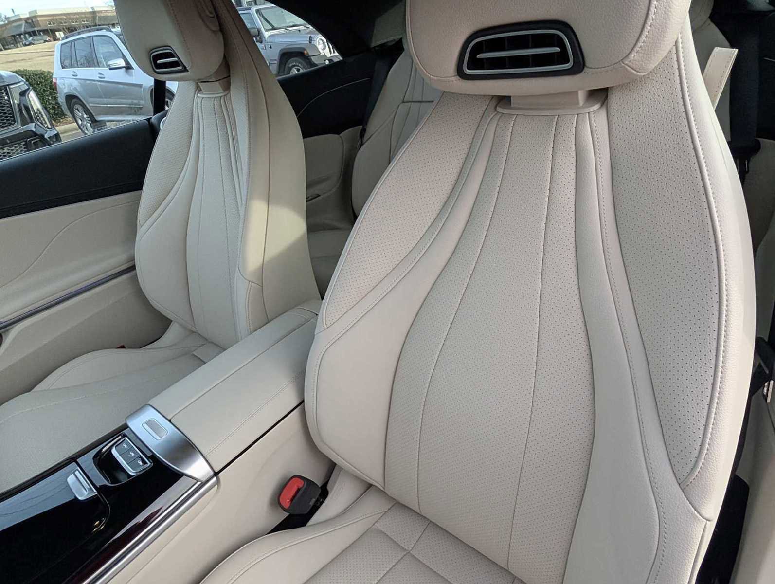 Used 2024 Mercedes-Benz CLE 300 4MATIC Cabriolet image 18