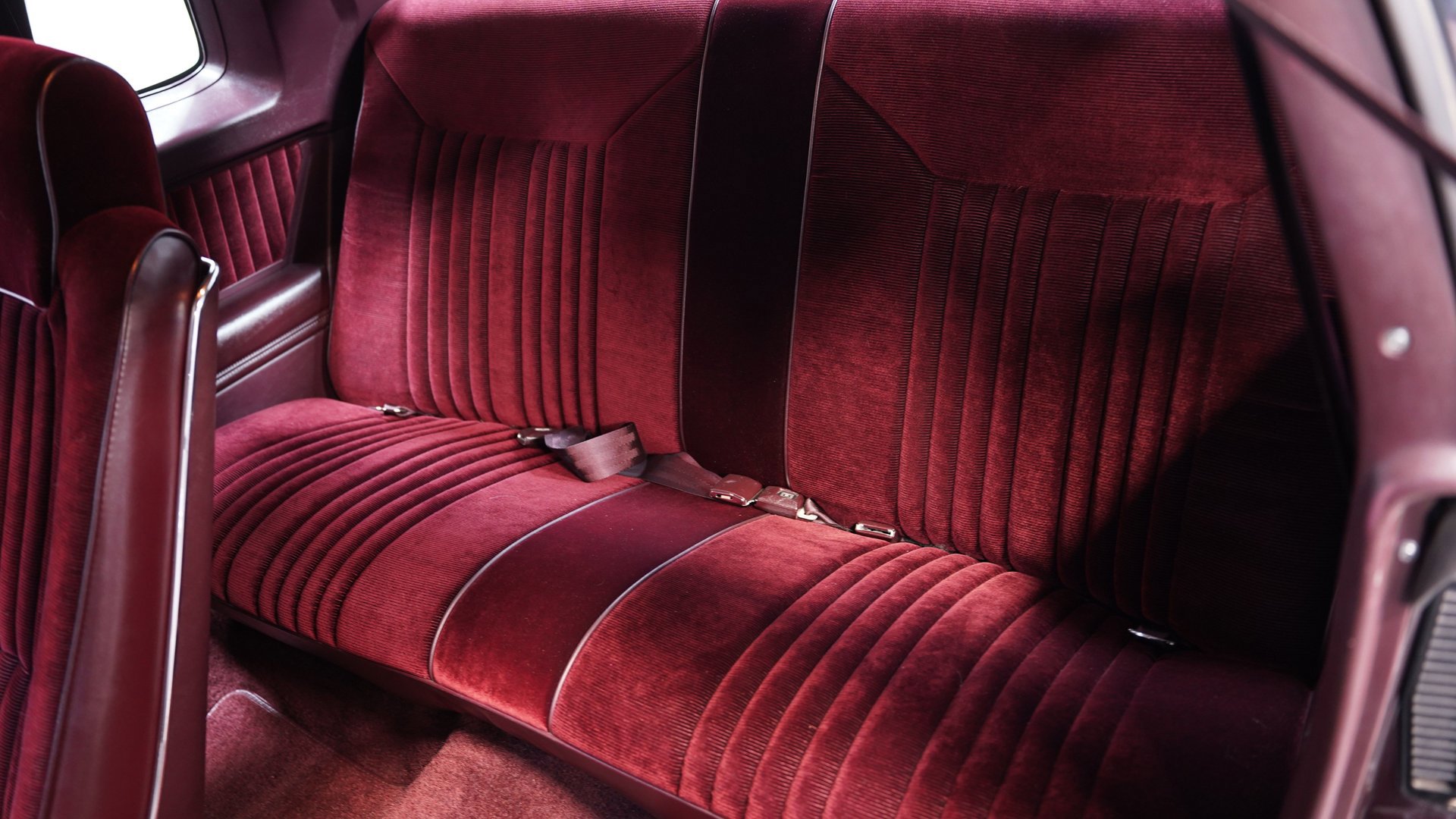 Used 1987 Oldsmobile Cutlass Supreme Salon image 39