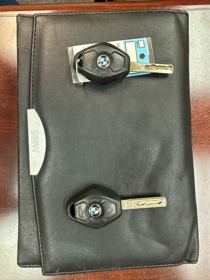 Used 2004 BMW Z4 2.5i RWD image 20