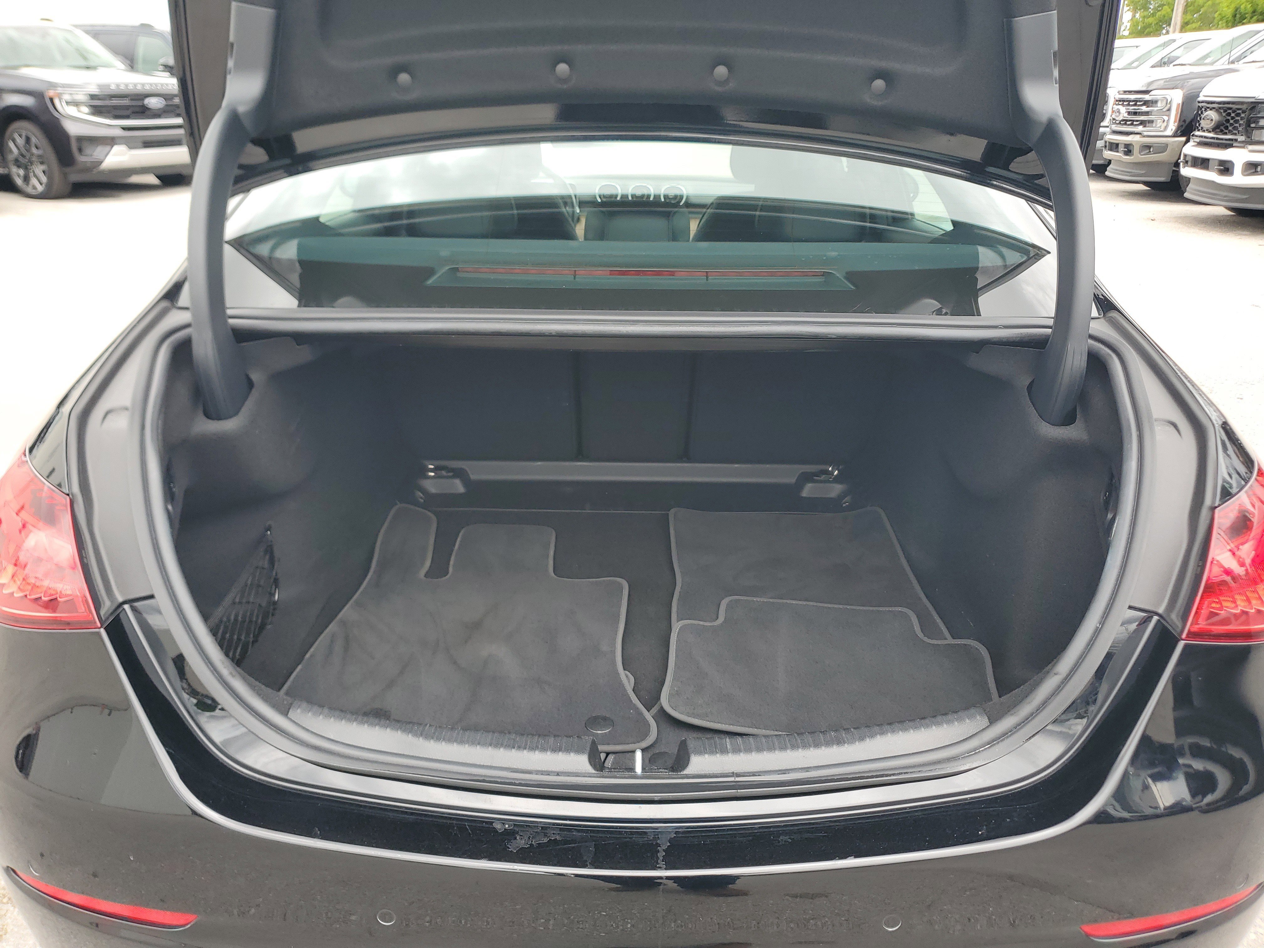 Used 2025 Mercedes-Benz C 300 Sedan image 16