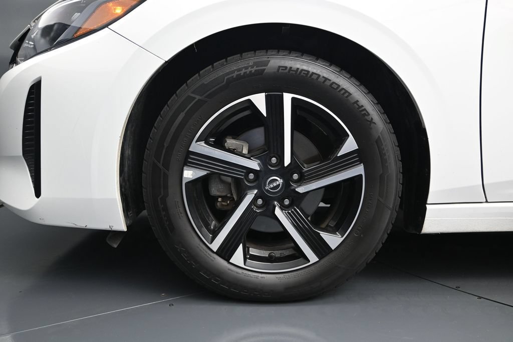 Used 2024 Nissan Sentra SV FWD image 15